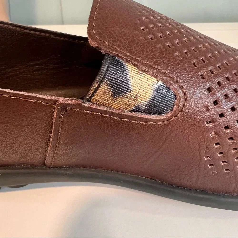 Clohoo Perforated Wine Colored Leather‎ Loafers. Size Euro 41/8. NWOT.
